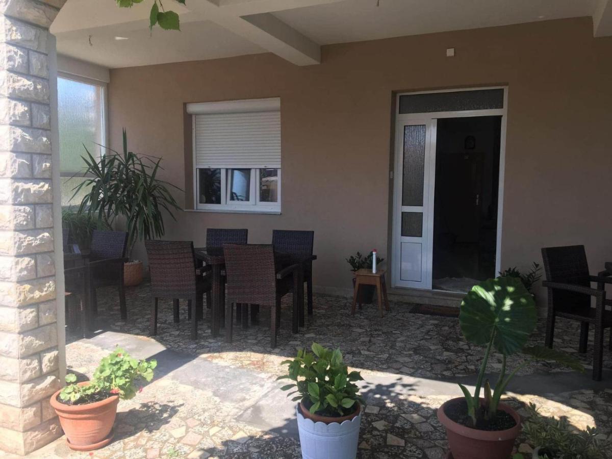 Meduza B&B Barbat na Rabu Luaran gambar