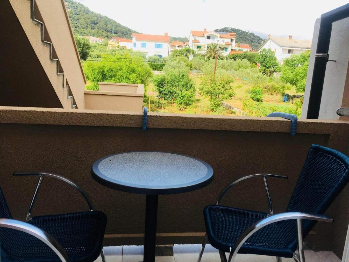 Meduza B&B Barbat na Rabu Luaran gambar