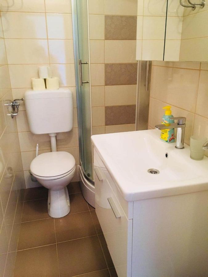 Meduza B&B Barbat na Rabu Luaran gambar