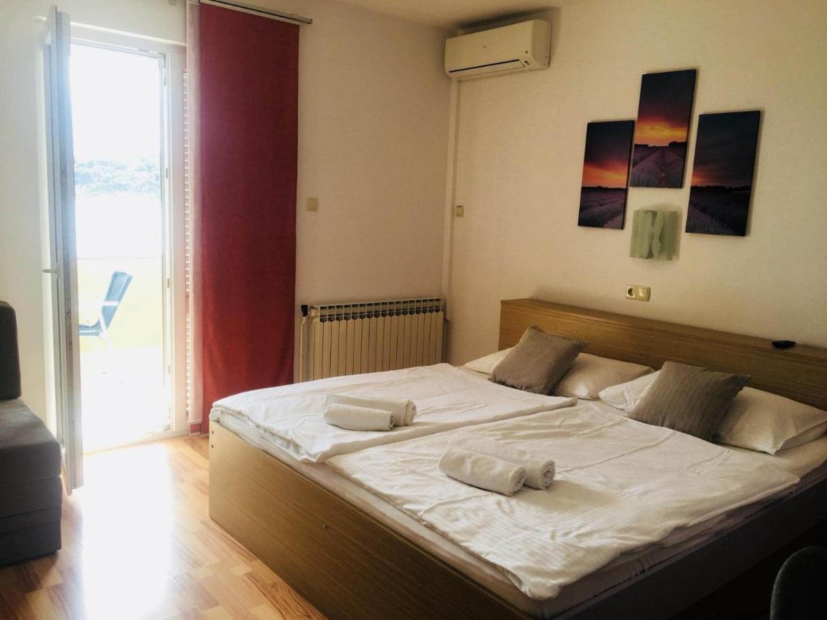 Meduza B&B Barbat na Rabu Luaran gambar