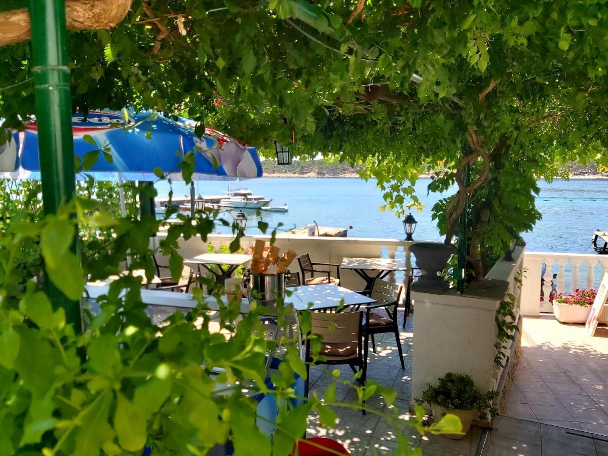 Meduza B&B Barbat na Rabu Luaran gambar