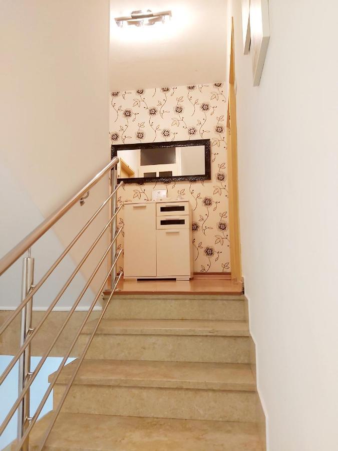 Meduza B&B Barbat na Rabu Luaran gambar