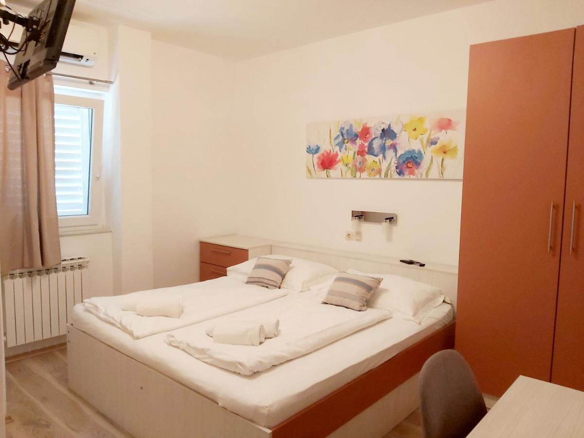 Meduza B&B Barbat na Rabu Luaran gambar